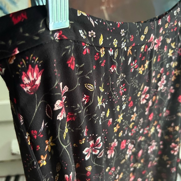 Reitmans Black Floral A-Line Skirt 10 - Picture 5 of 16